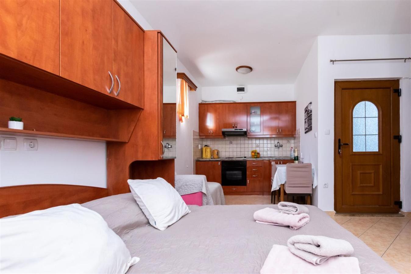 Apartment Dragan I Slavica Lopar Exterior foto